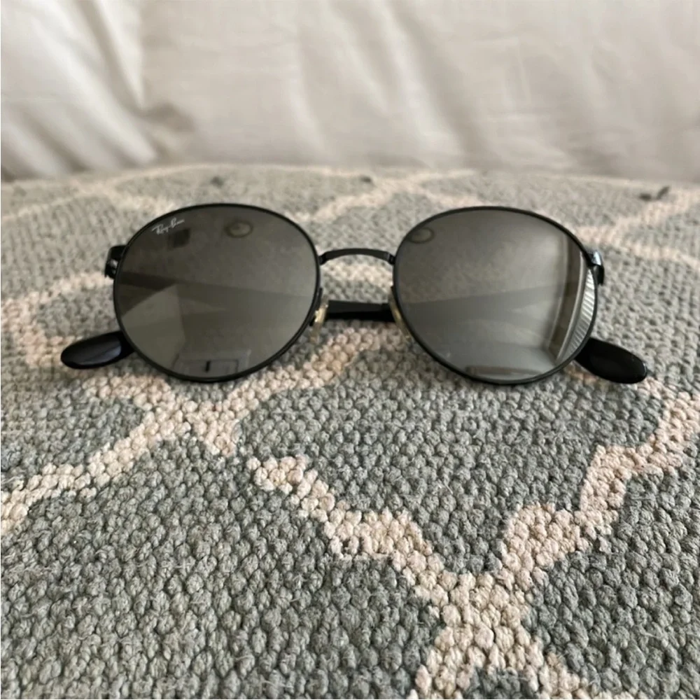 Ray-Ban Black Round Mirrored Sunglasses